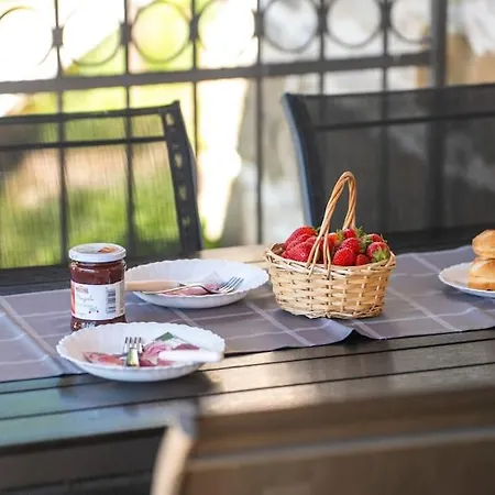 Madonna Delle Nevi By Briskva *