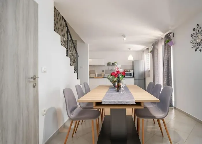 Madonna Delle Nevi By Briskva *