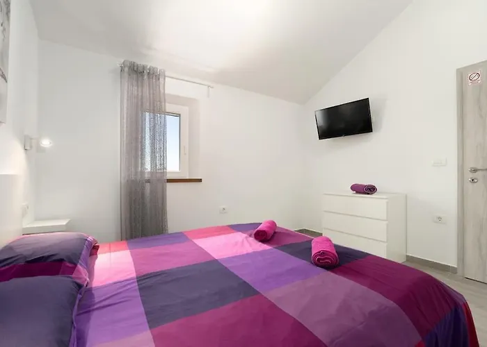 Madonna Delle Nevi By Briskva *