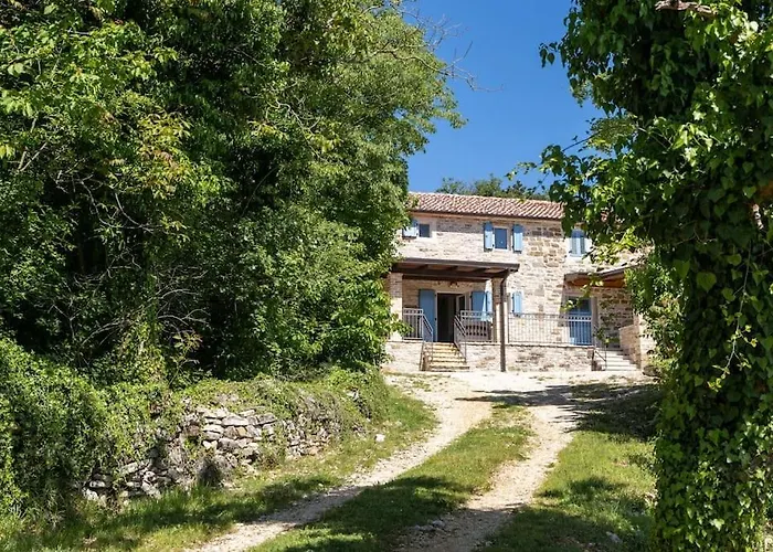 Madonna Delle Nevi By Briskva