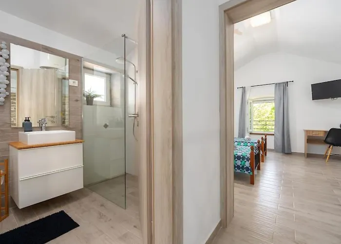 Villa Madonna Delle Nevi By Briskva *