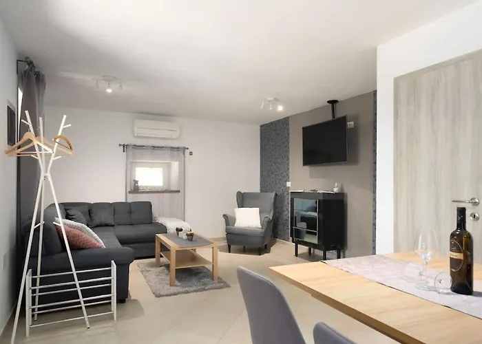 Madonna Delle Nevi By Briskva