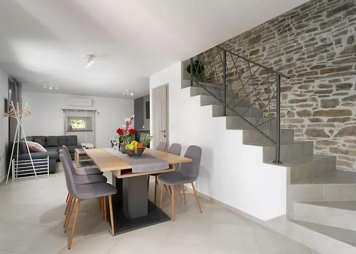 Madonna Delle Nevi By Briskva Villa *